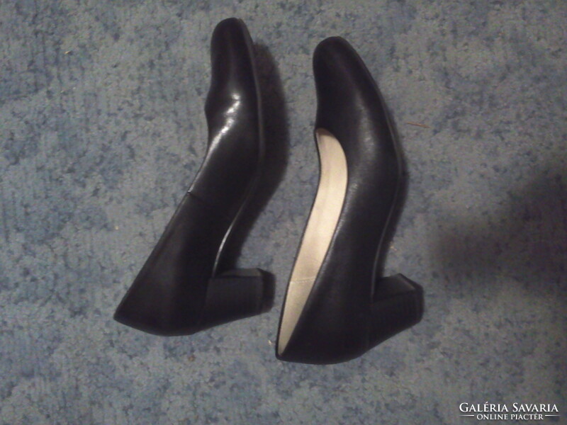 Women's shoes size 38 caprice
