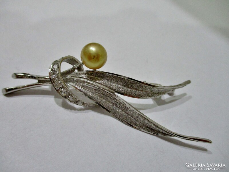 Nice old pearl silver brooch