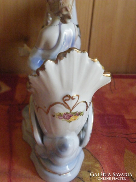 Regal cown fine porcelaine - made in Romania, curtea de arges -
