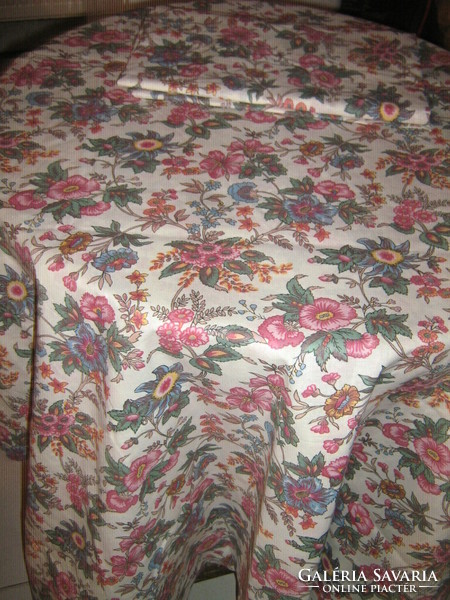 A beautiful floral bedding set in a vintage style