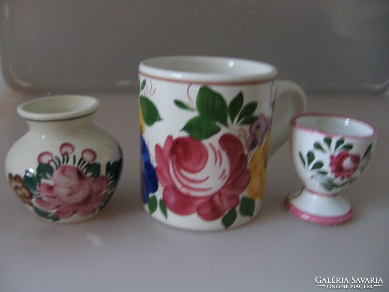 Italian hand-painted mug, Polish vase with similar mixed flowers in one