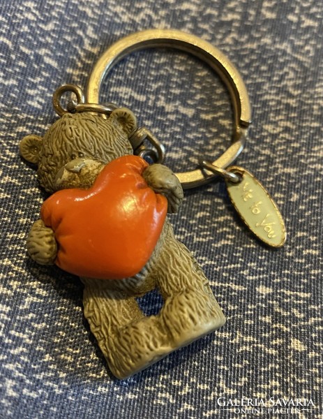 Retro teddy bear keychain