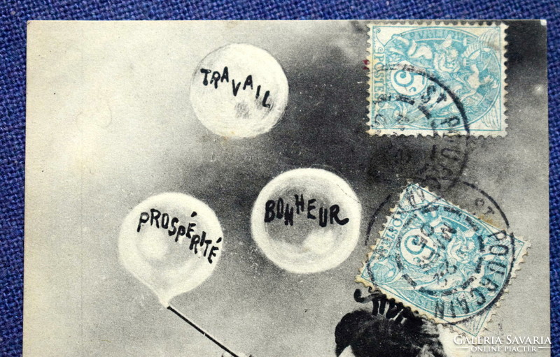 Antik fotó képeslap buborékot fújó  leány
