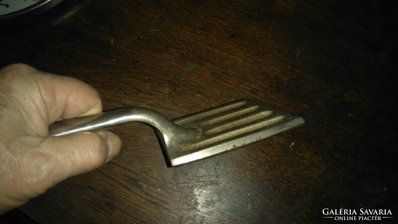 Old metal clapper approx. half kg small size 21cm