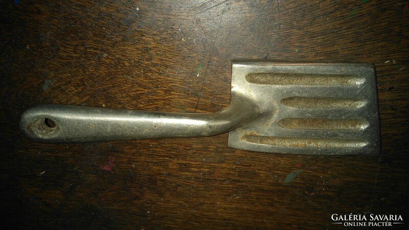 Old metal clapper approx. half kg small size 21cm