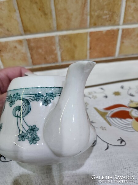Zsolnay heart-stamped milk spout