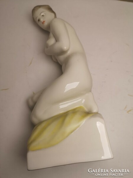 Hollóházi porcelán női akt figura - 50150