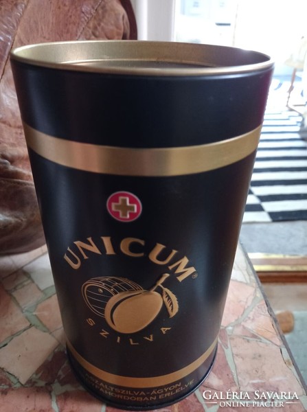 Zwack Unicum szilva pálinkás reklám fém/pléh doboz