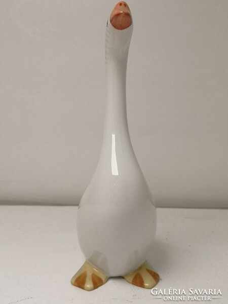 Ravenclaw porcelain goose figure - 50135