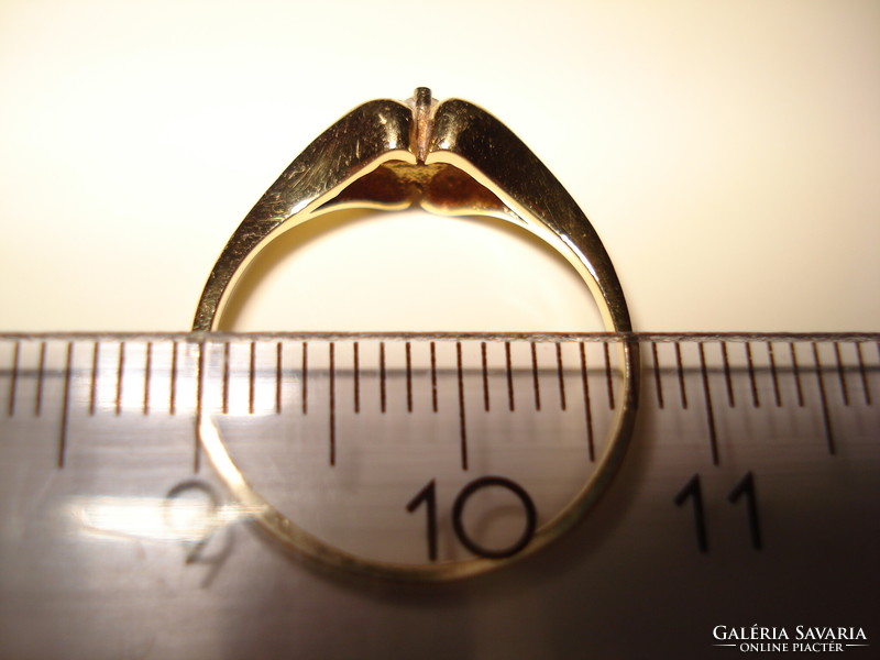 14 K arany gyűrű eladó.