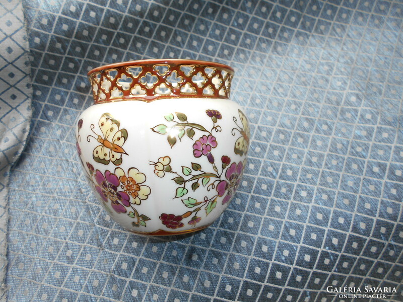 Zsolnay porcelain bowl. With an openwork border