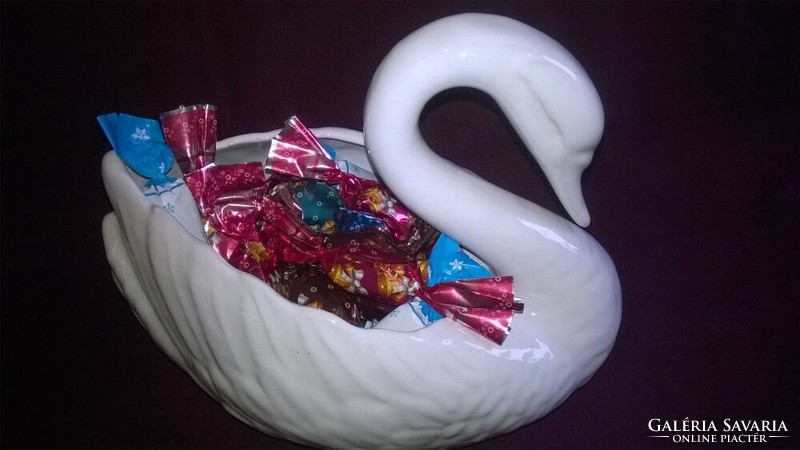 Large, ceramic swan, shelf decoration or offering, basket