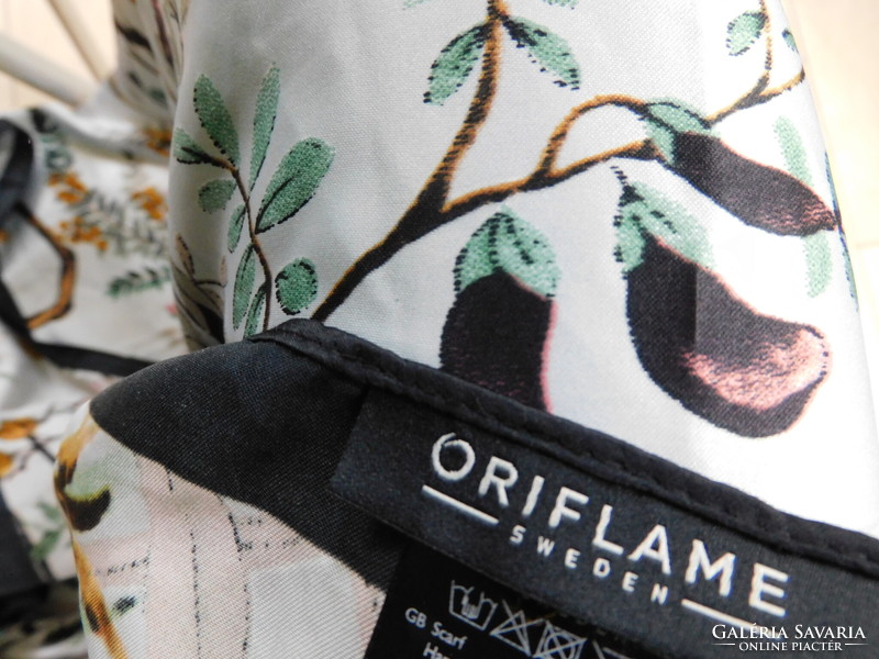 Hatalmas Oriflame  vintage stóla egzotikus élővilággal