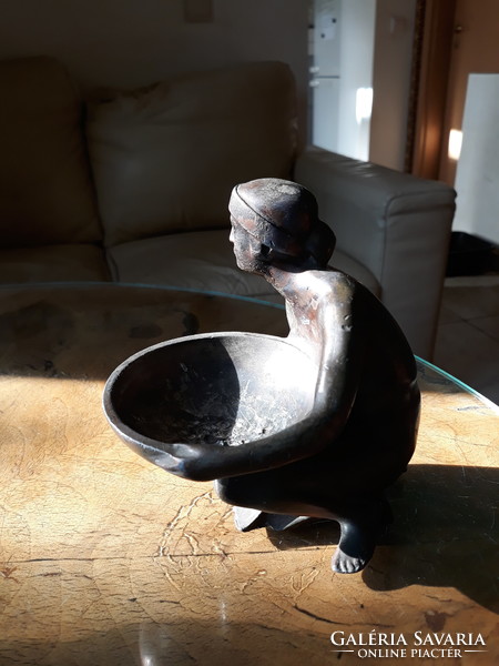 Figurative sculpture