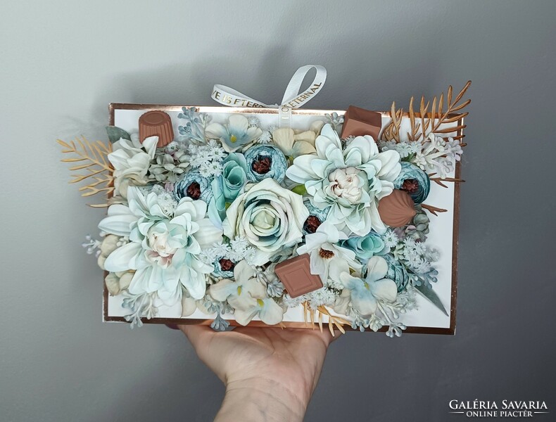 Silk flower gift bag with gypsum sweets
