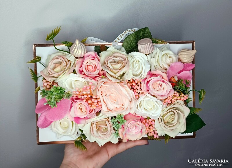 Rose garden gift bag with gypsum sweets