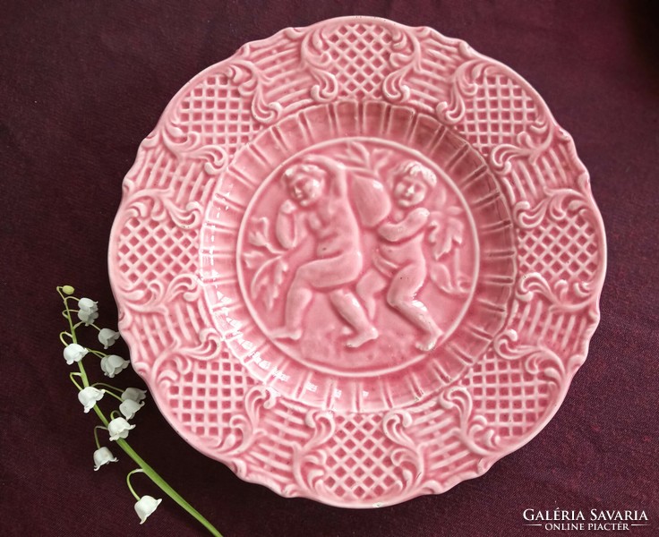 Old pink majolica plate 19.5cm