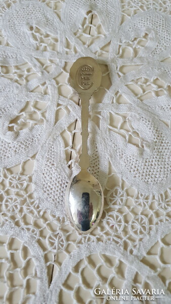 Elizabeth II's coronation silver-plated commemorative spoon decorated with roses