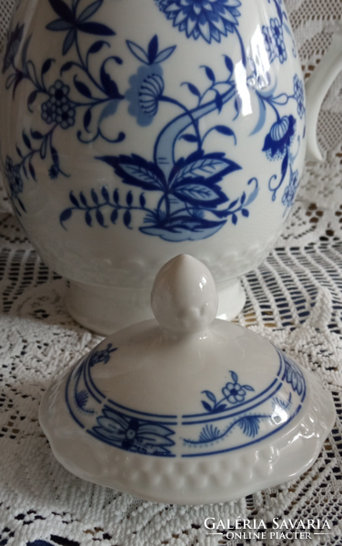 Meissen pattern teapot
