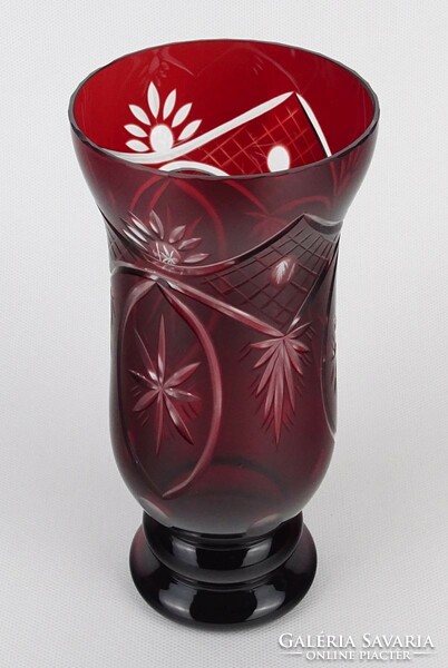 1N465 Régi bordó csiszolt üveg váza 19.5 cm