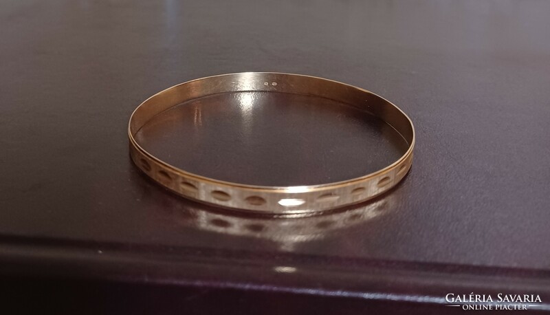 14 carat gold bracelet with a unique pattern
