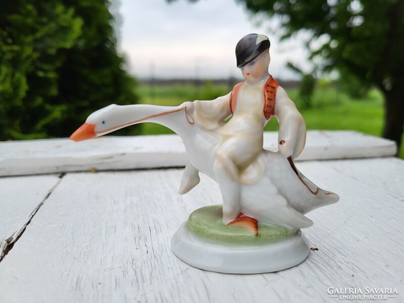 Art deco_herendi porcelain_lúdas matyi_goose boy_lux elek design_hand painted