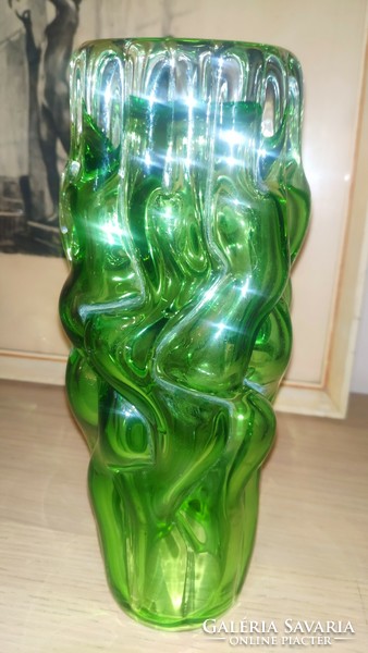 Pavel hlava vase 