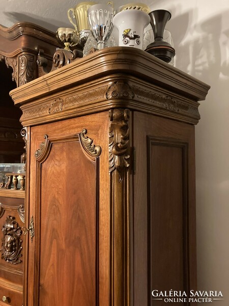 Viennese baroque sideboard, large room, clean condition