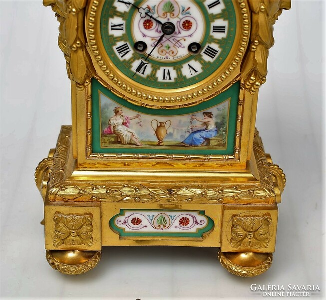 Rarity, antique French Neo-Renaissance gilded bronze table clock, 1860s