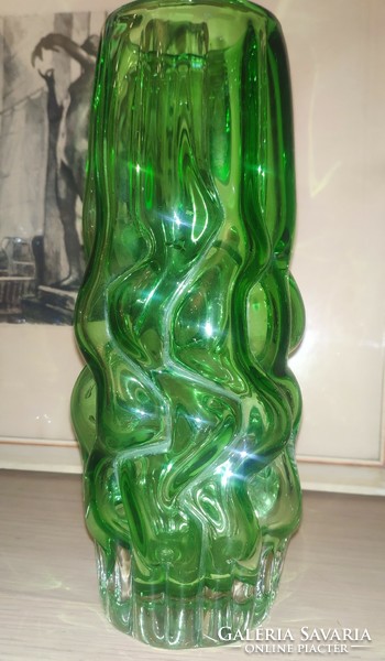 Pavel hlava vase 