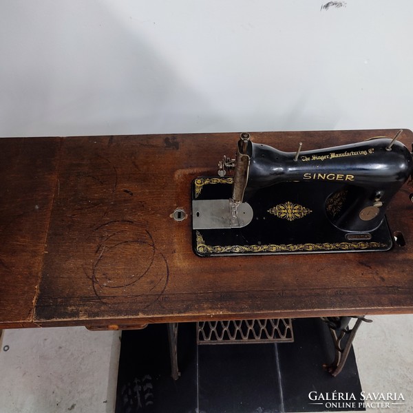 Singer sewing machine