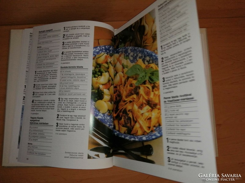 Quick & delicious pasta - cookbook