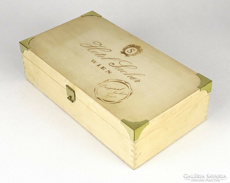 1N077 hotel sacher wien wooden box 11.5 X 21 cm