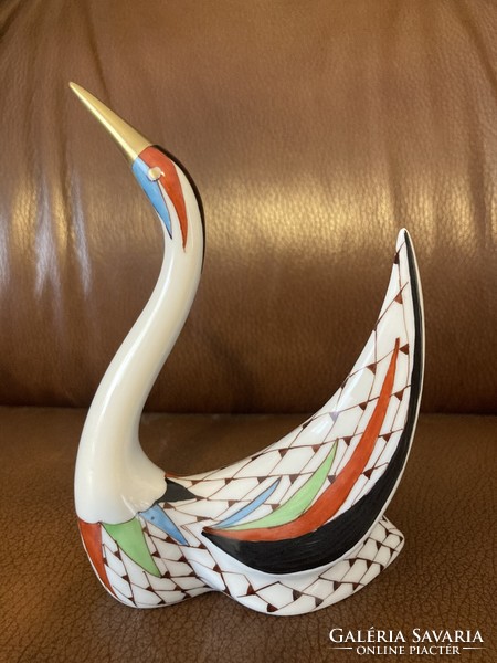 Raven Ház porcelain swan with garden pattern