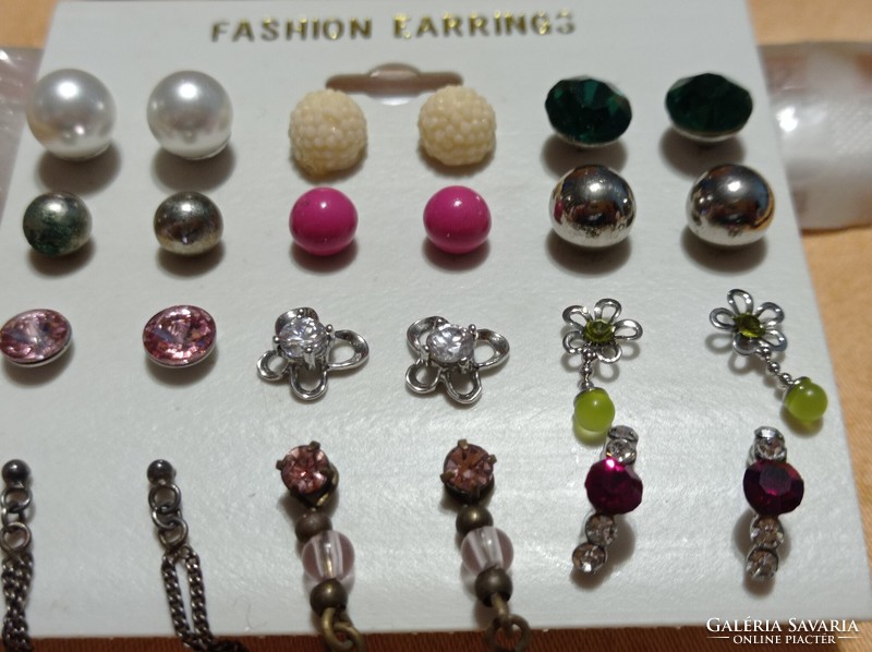 Sale!! More than 20 pieces of jewelry package