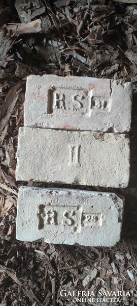 Stamped bricks, stamped bricks