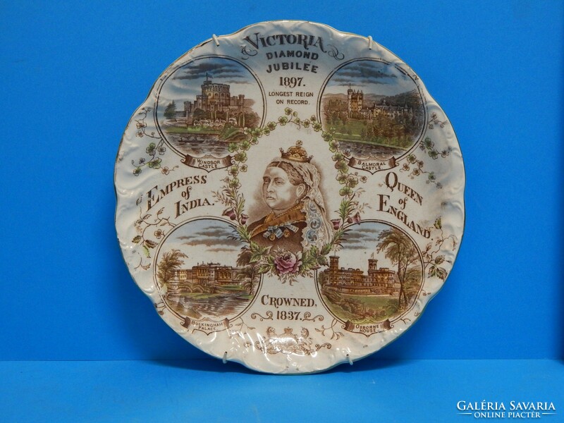 Jubilee plate of Queen Victoria from 1897, in excellent condition, with holder
