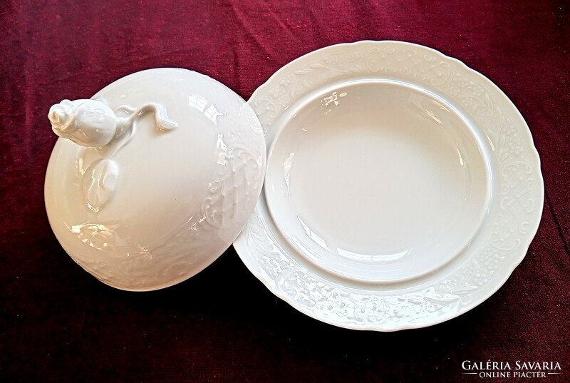 Fehér rózsafogós dombormintás porcelán sajt vaj tartó ételbúra 19x11cm