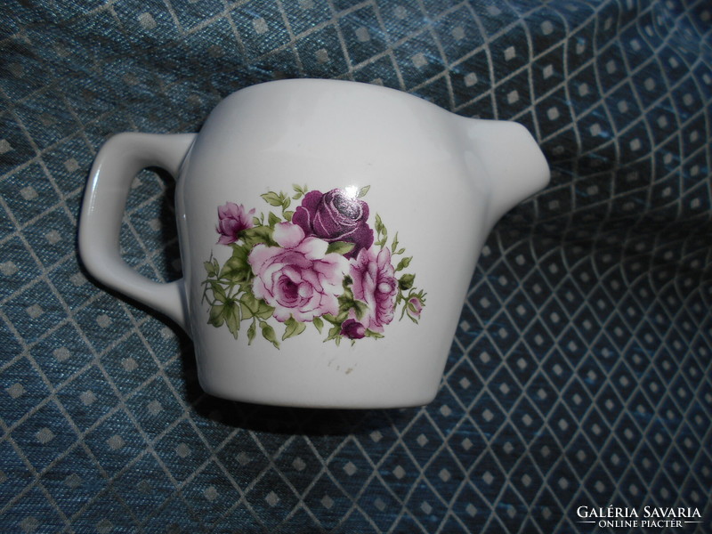 Porcelán kávés kiöntő  rózsa mintás díszitéssel