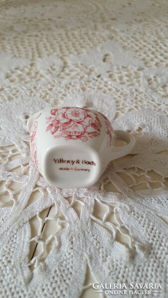 Rare, Villeroy & Boch porcelain mini milk and cream spout