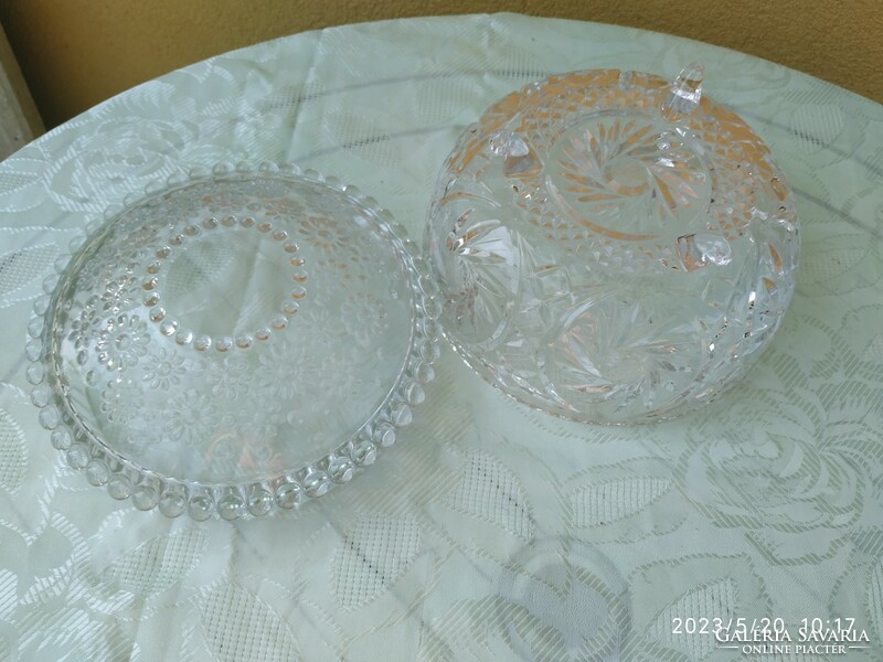 Crystal glass bowl, large bonbonier for sale! Centerpiece for sale!