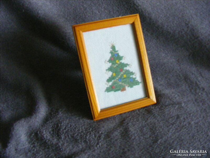 Small Christmas embroidered picture + wooden frame