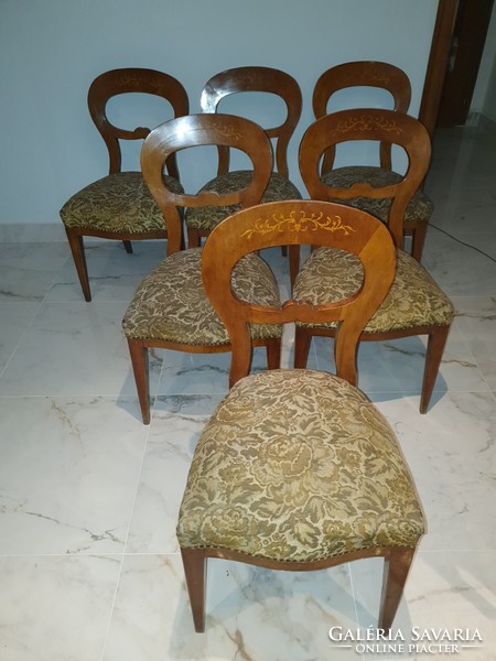 Biedermeier dining set with 6 chairs.