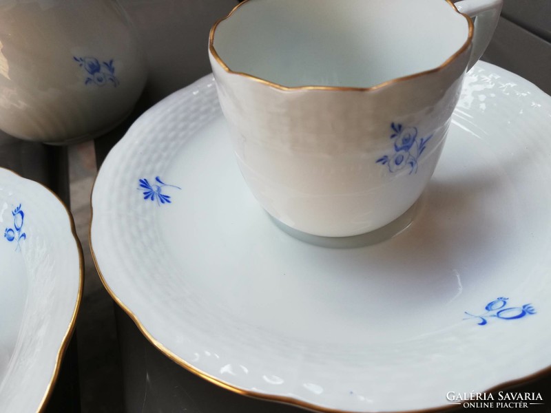 Herend porcelains in one