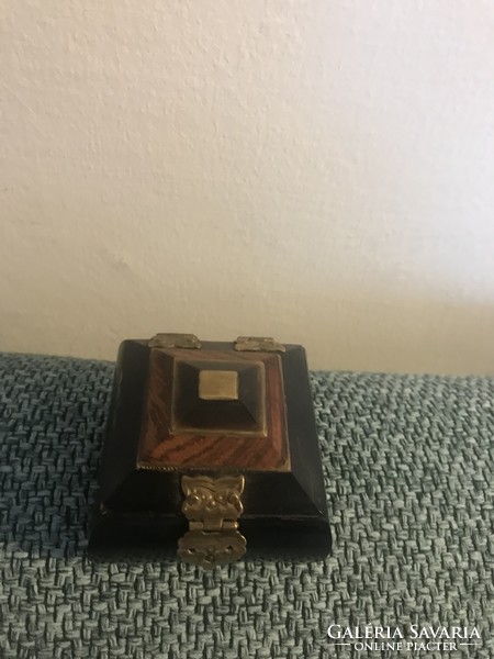 Art deco wooden jewelry holder with brass buckle
