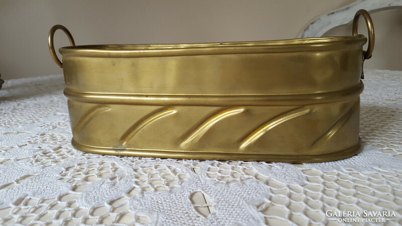 Brass oval caspo 25cm.