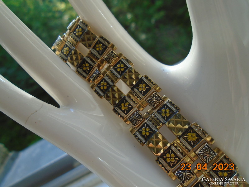 Wider niello bracelet handmade with Damascus 24 kt gold