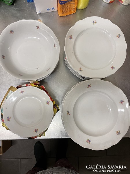 Set of 6 plates from Zsolna