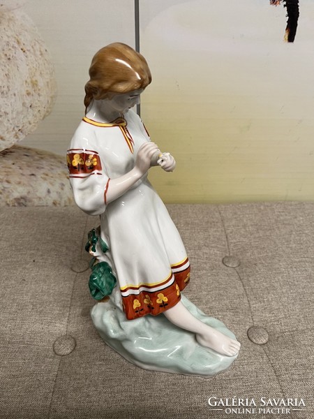 Zhk Polonne Soviet porcelain girl with flowers a45