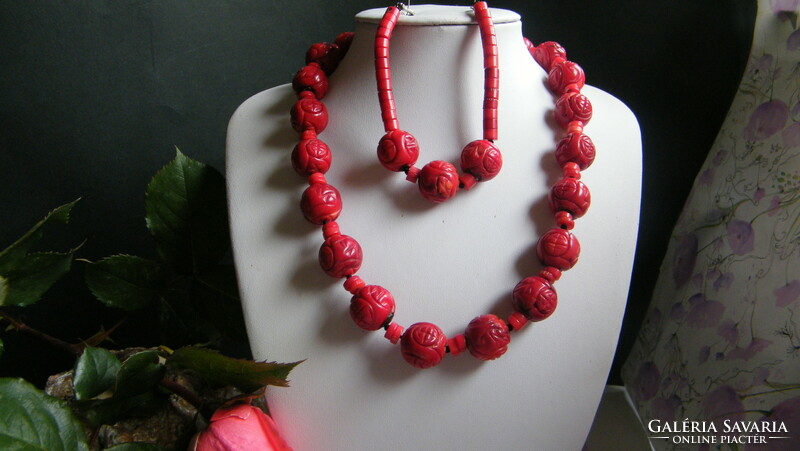 Hand-carved coral necklace and bracelet with 925 silver clasp